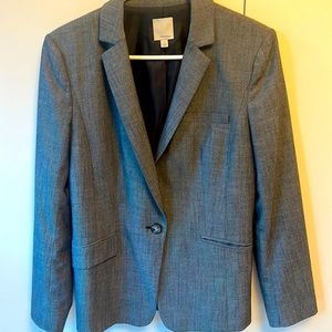Womens Halogen suit coat/blazer and skirt suit set—great condition and fit!